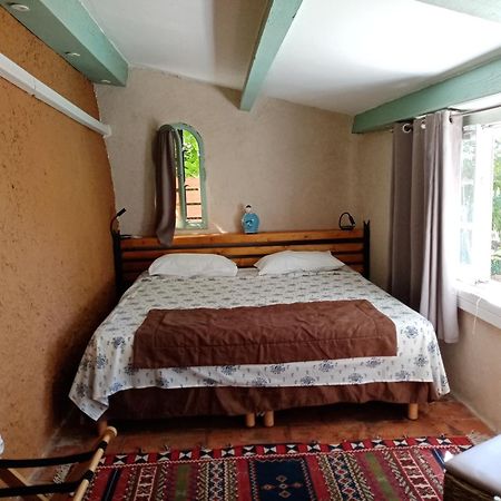 Bed and Breakfast L'Atelier Saint-Maximin  Pokoj fotografie
